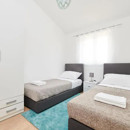 Holiday home Maris By Interhome