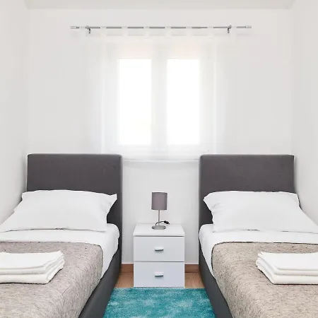 Holiday home Maris By Interhome Brtonigla